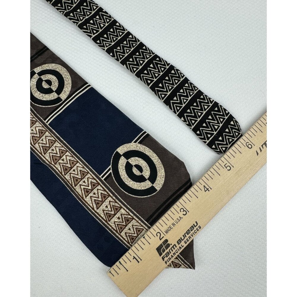 Vintage Oscar De La Renta Silk Tie Geometric Abstract Tan Blue Made In USA 4" - Picture 6 of 9